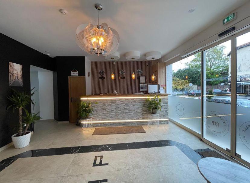 Hotel Du Parc Canal - Stade De France Saint-Denis  Ngoại thất bức ảnh