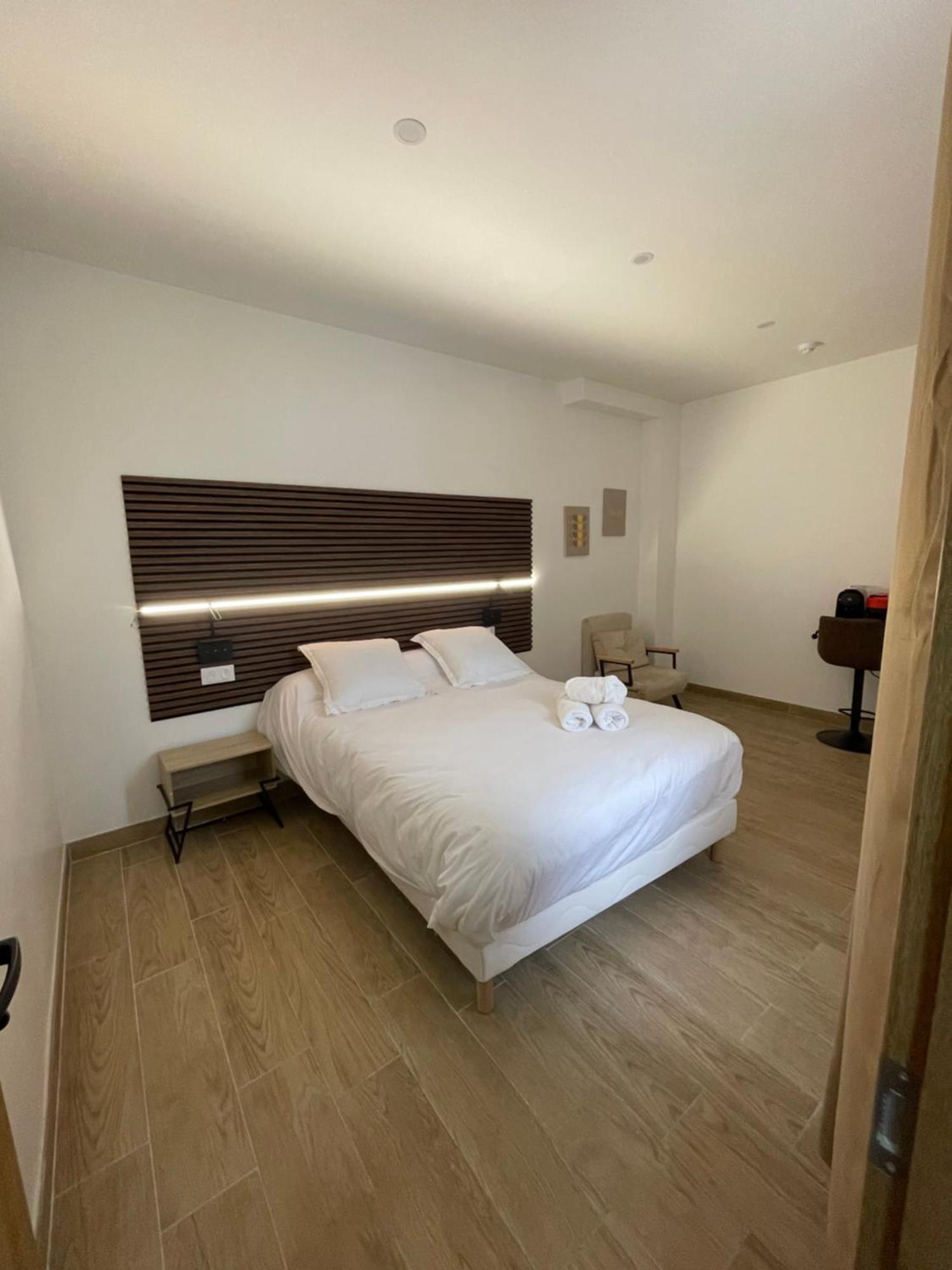 Hotel Du Parc Canal - Stade De France Saint-Denis  Ngoại thất bức ảnh
